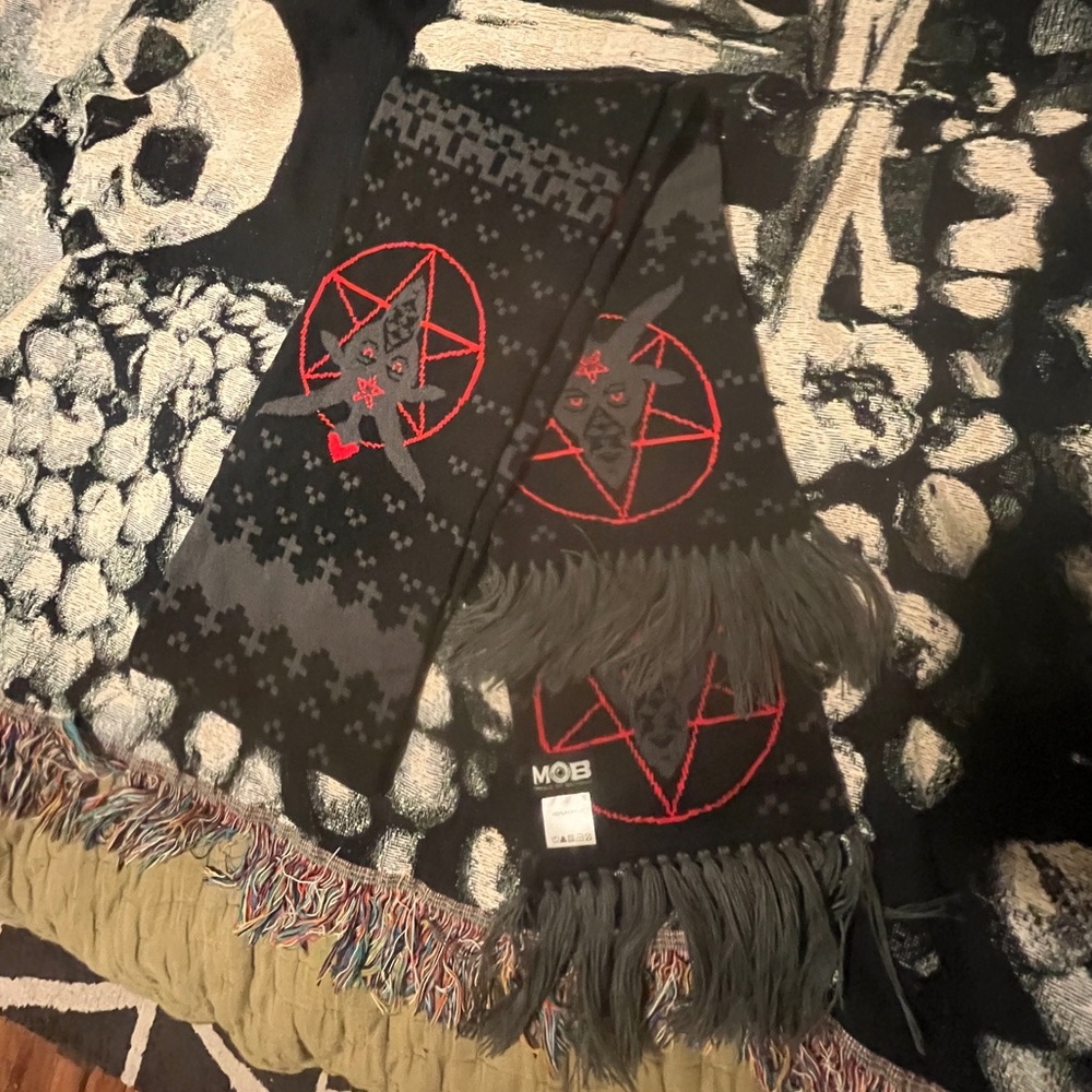 Goth scarf